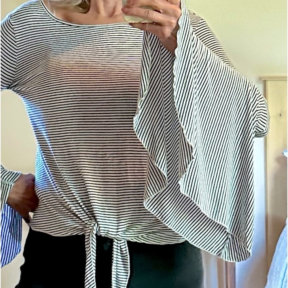 Elan - striped top with draping bell sleeves.  Fitted. PTO=18”, L=22.5